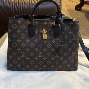 Inspired flower tote bag.